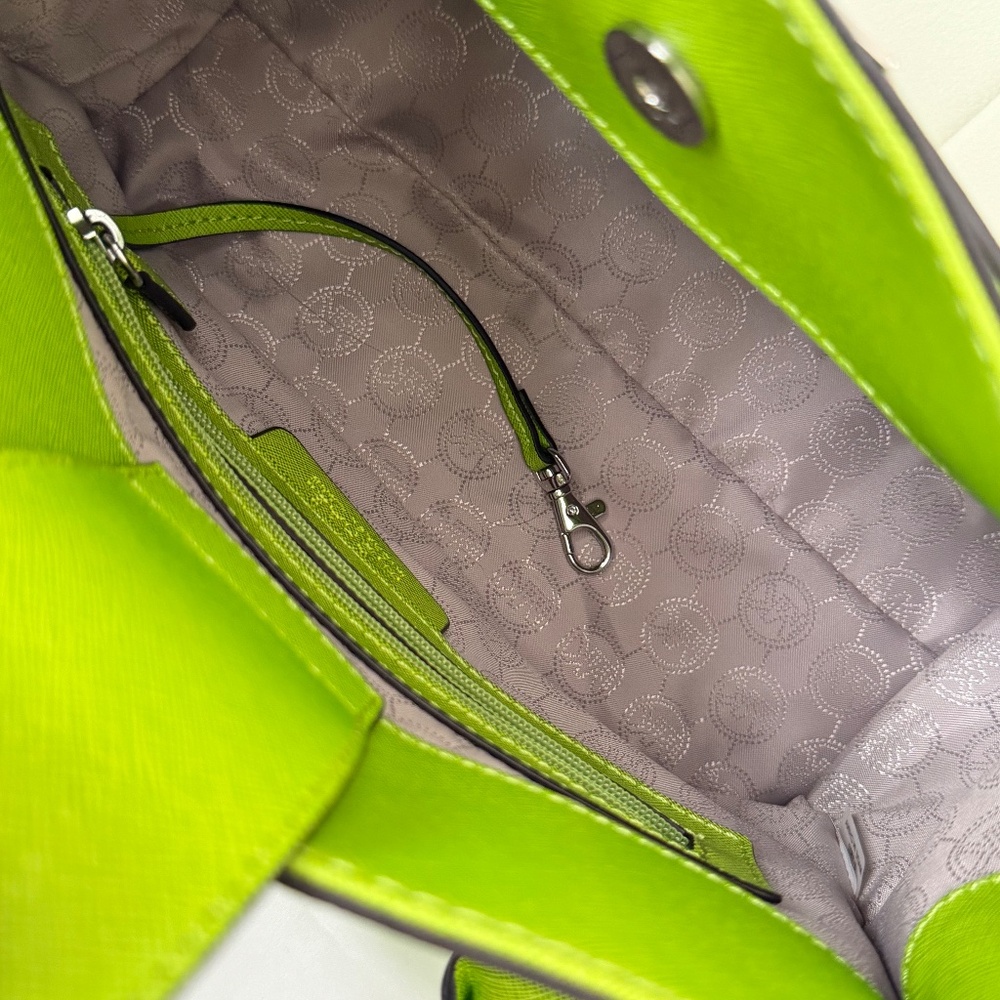 Michael Kors Green Bag - Picture 4 of 4